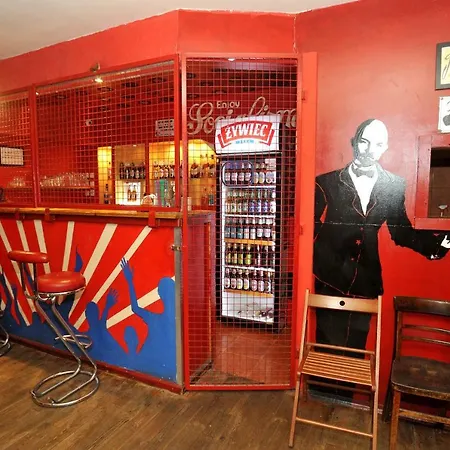 Good Bye Lenin Pub & Garden Hostel-2